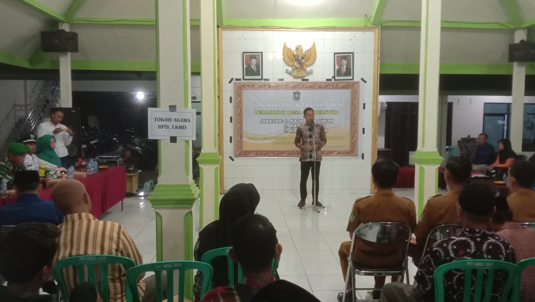 Camat Sumbersuko Hadiri Pelantikan Perangkat Desa Sumbersuko