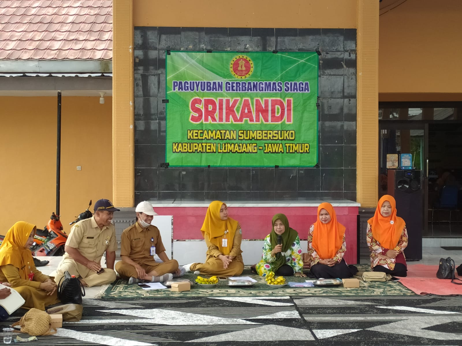 Camat Sumbersuko Hadiri Pertemuan Rutin Paguyuban Gerbangmas Siaga Srikandi di Desa Sentul